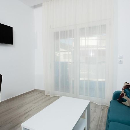 Diamanti Apartments Downtown Лименас Стая снимка