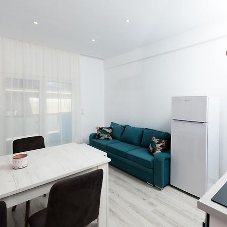 Diamanti Apartments Downtown Лименас Стая снимка