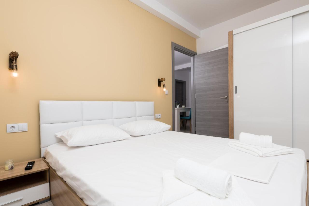 Diamanti Apartments Downtown Лименас Екстериор снимка