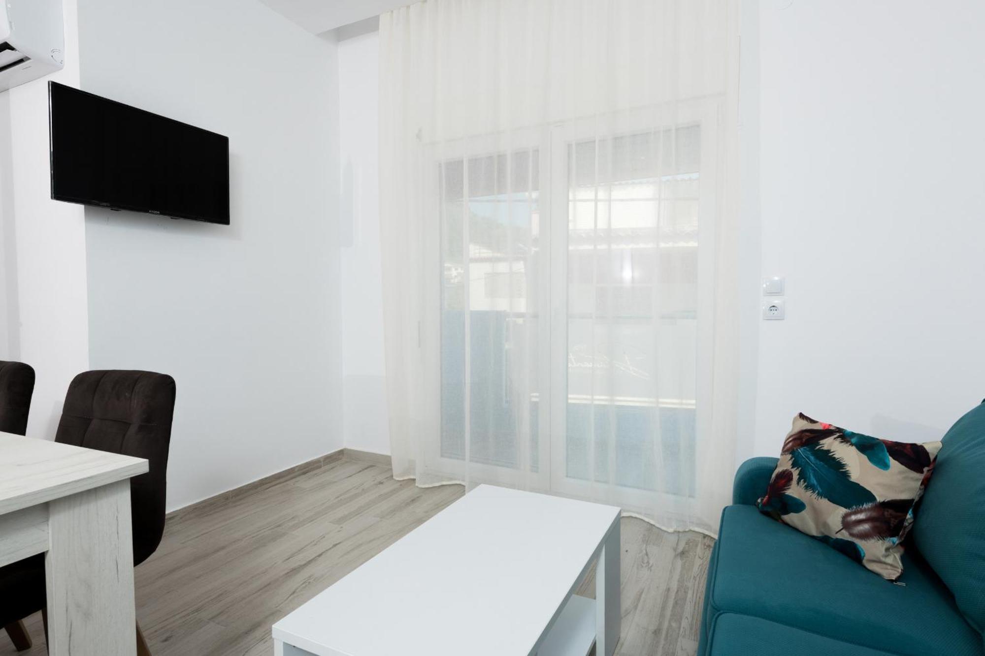 Diamanti Apartments Downtown Лименас Стая снимка