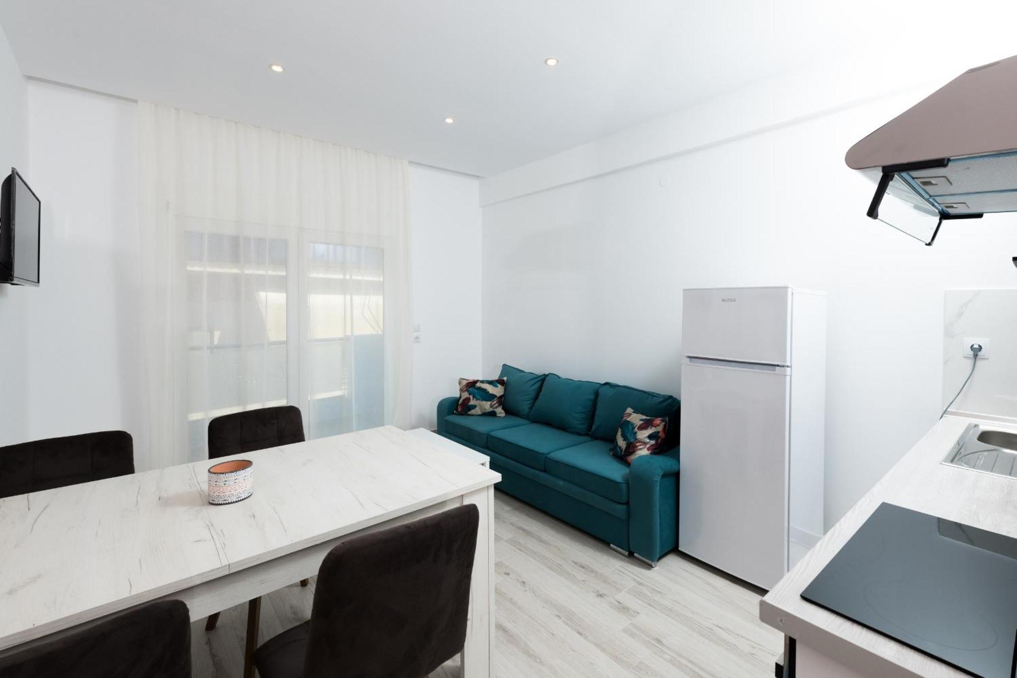 Diamanti Apartments Downtown Лименас Стая снимка
